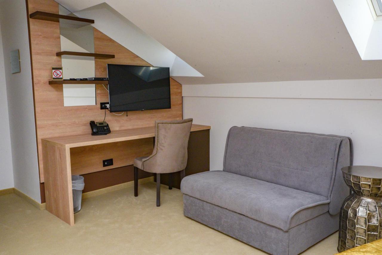 Hotel Meduza Сен Екстериор снимка