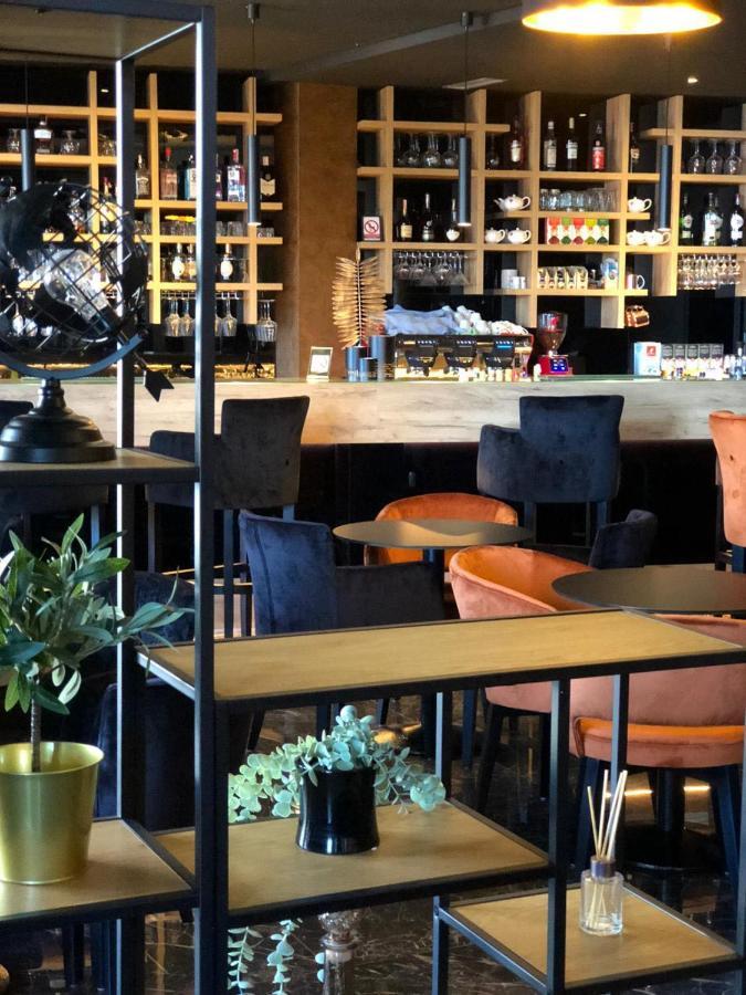 Hotel Meduza Сен Екстериор снимка
