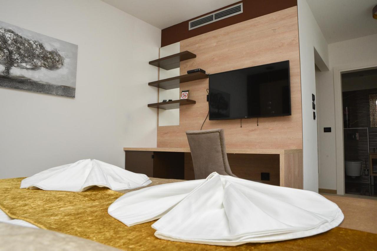 Hotel Meduza Сен Екстериор снимка