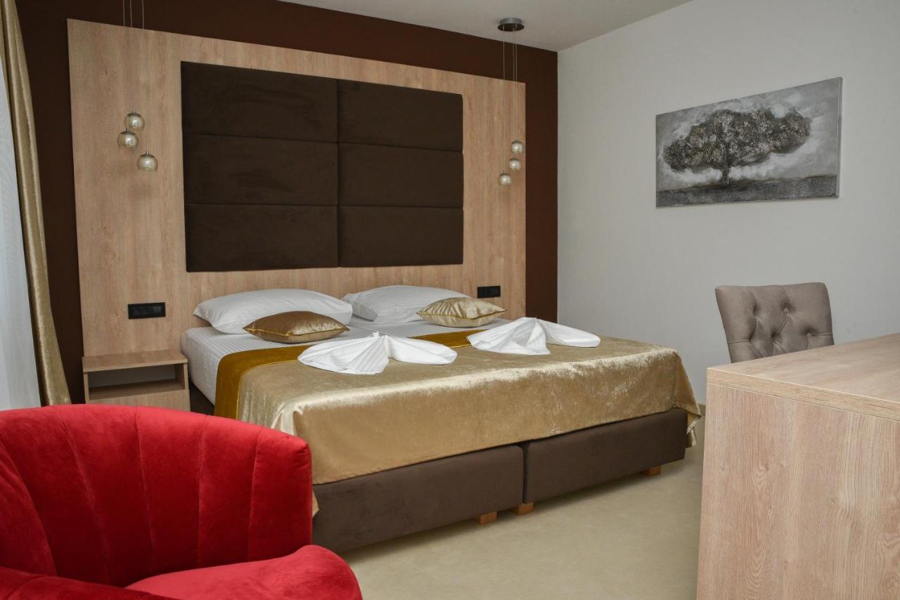 Hotel Meduza Сен Екстериор снимка